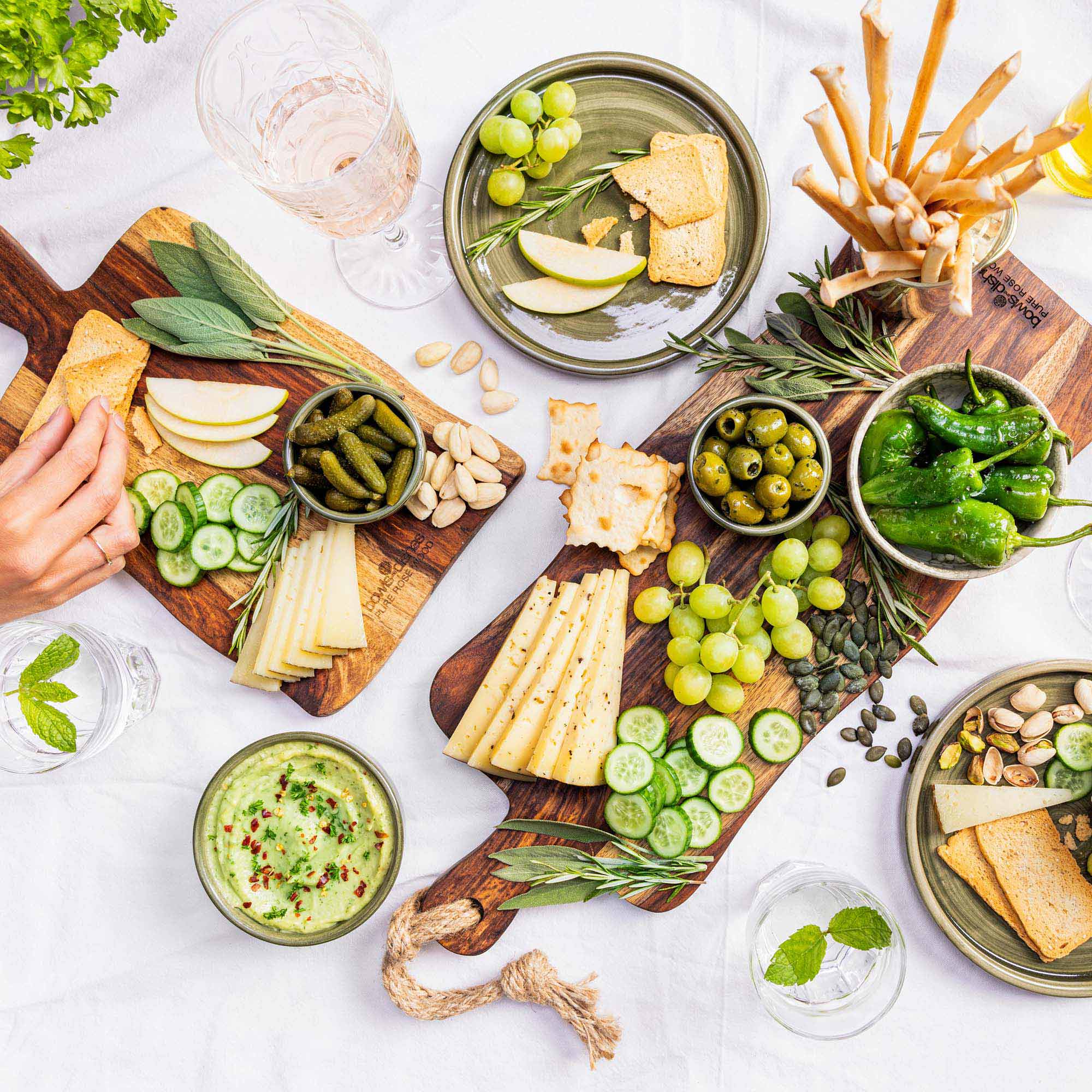 Pure Rose Wood Serveerplank rustiek met handvat 69 cm