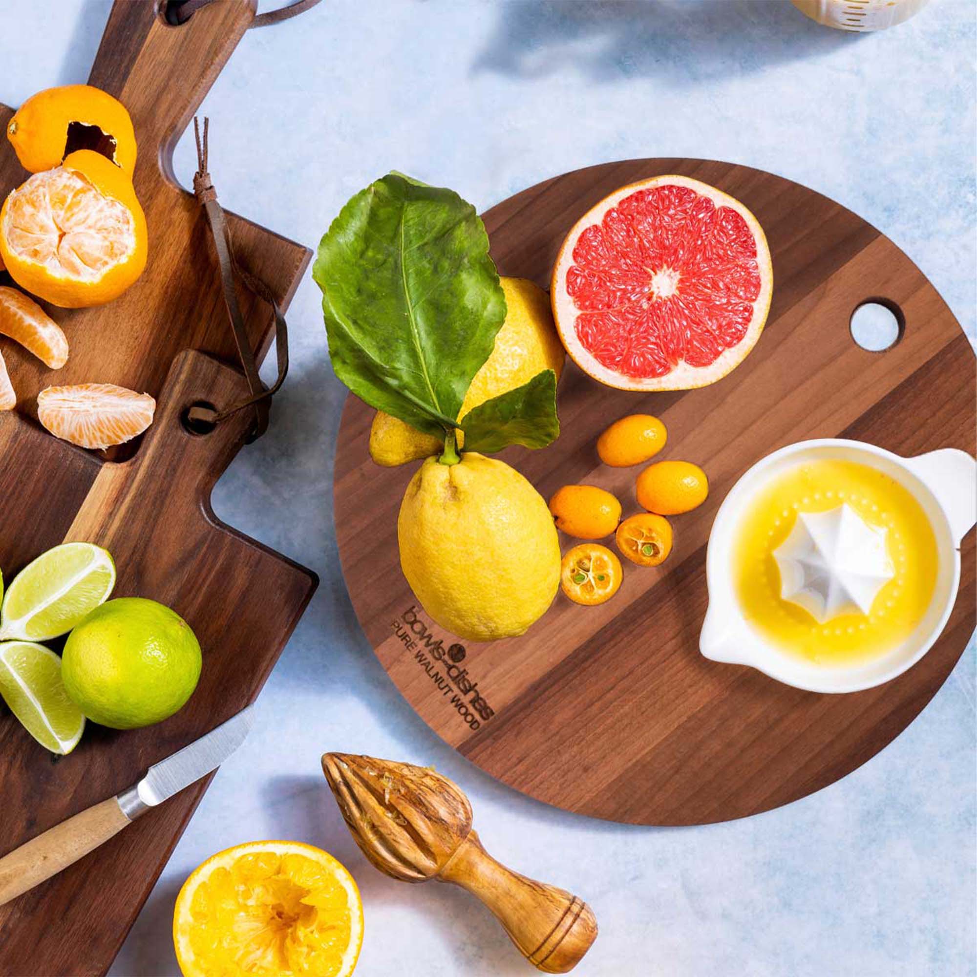 Pure Walnut Wood Borrelplank rond met gat Ø 24 x 2 cm