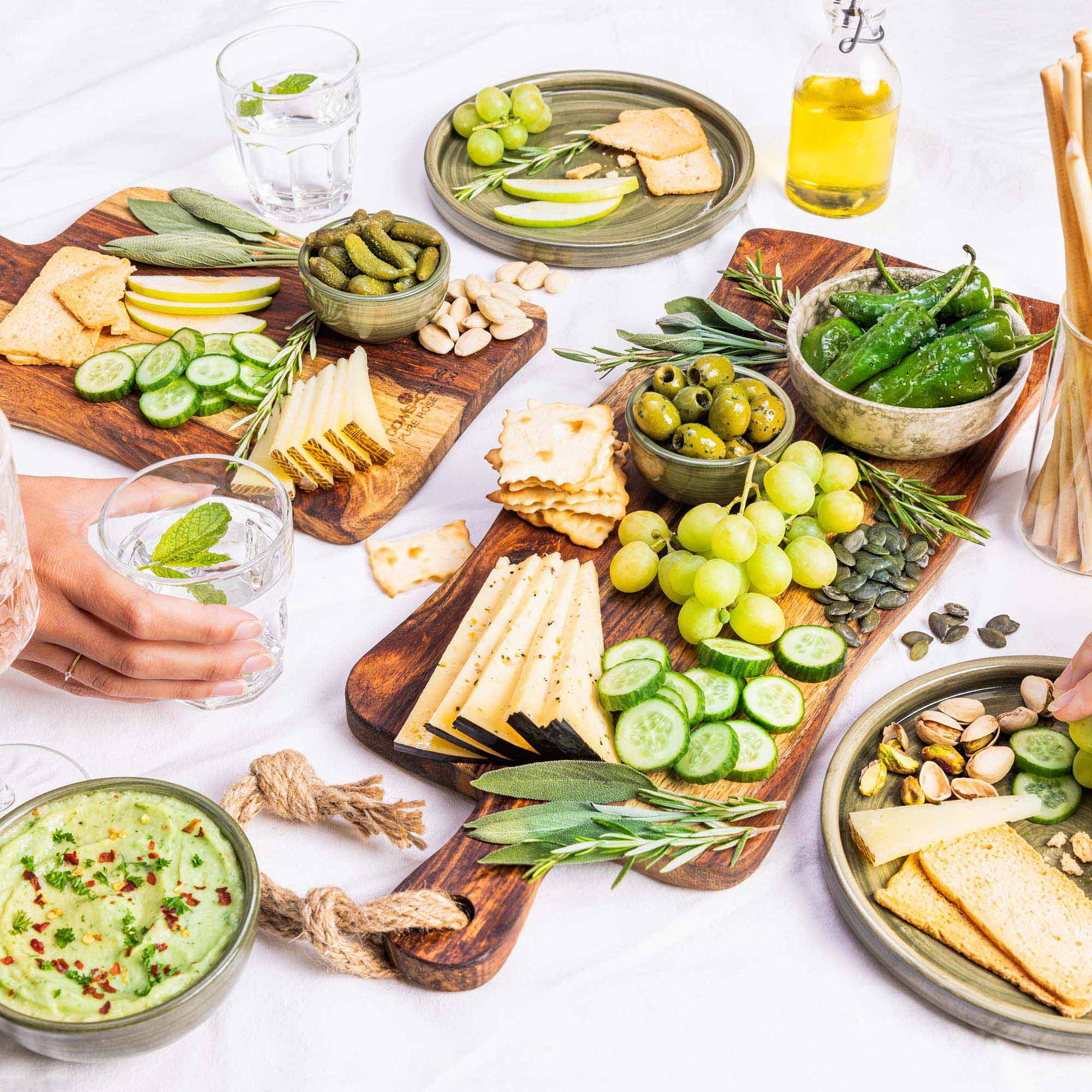 Pure Rose Wood Serveerplank rustiek met handvat 69 cm