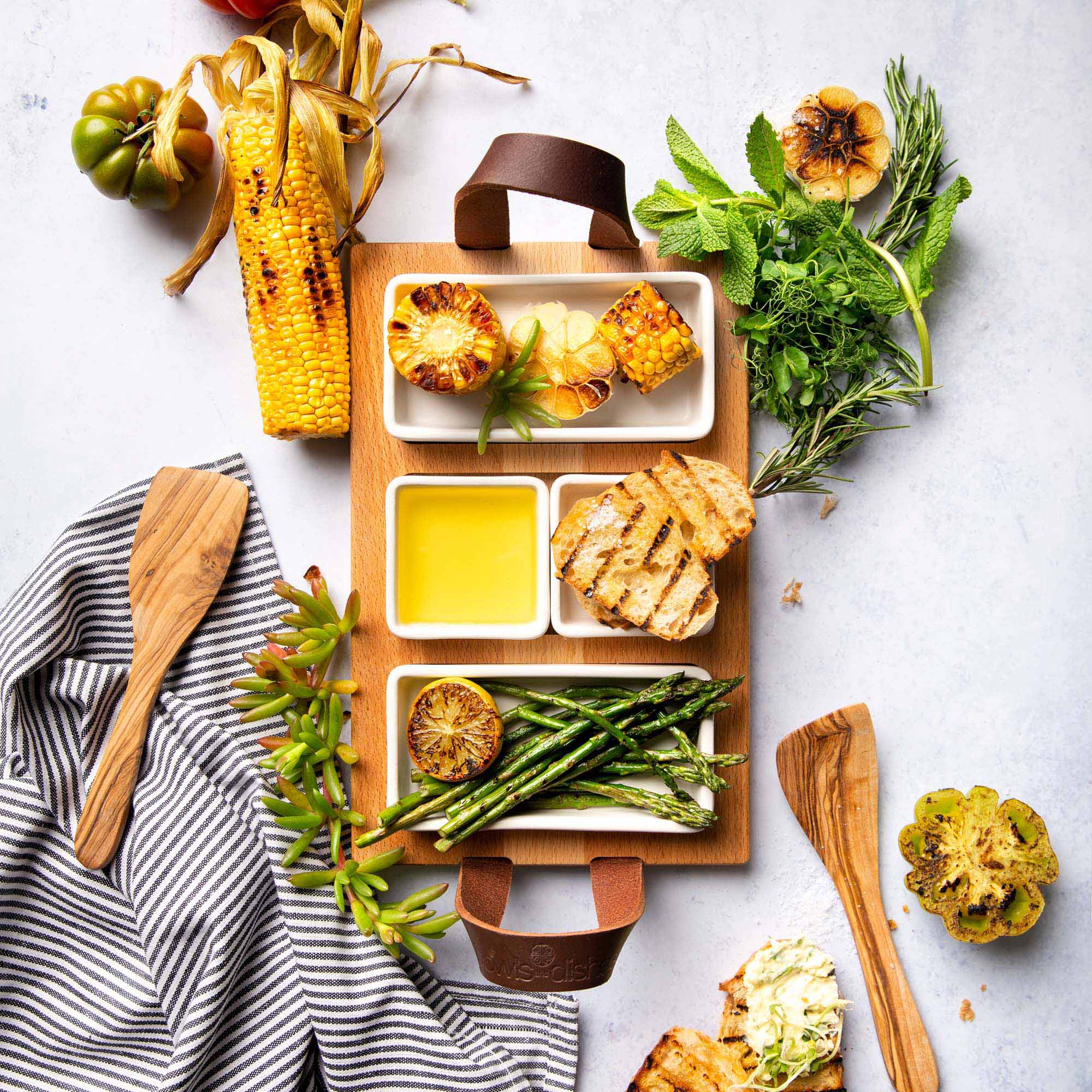 Bowls and Dishes Serving Tray 49 cm, 5-compartment with White Bowls