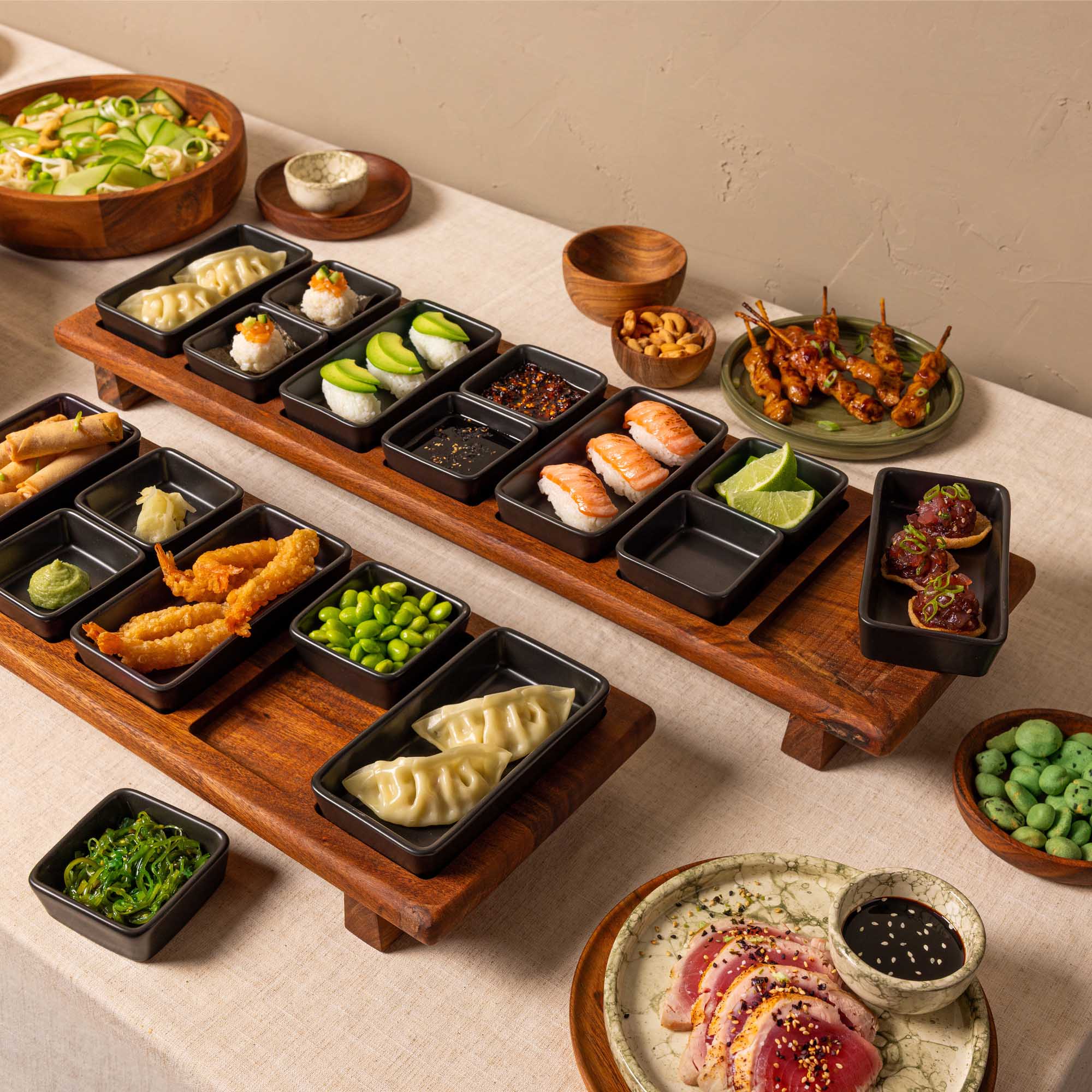 Puur Acacia Wood Borreltray 49cm 5-vaks met schaaltjes zwart