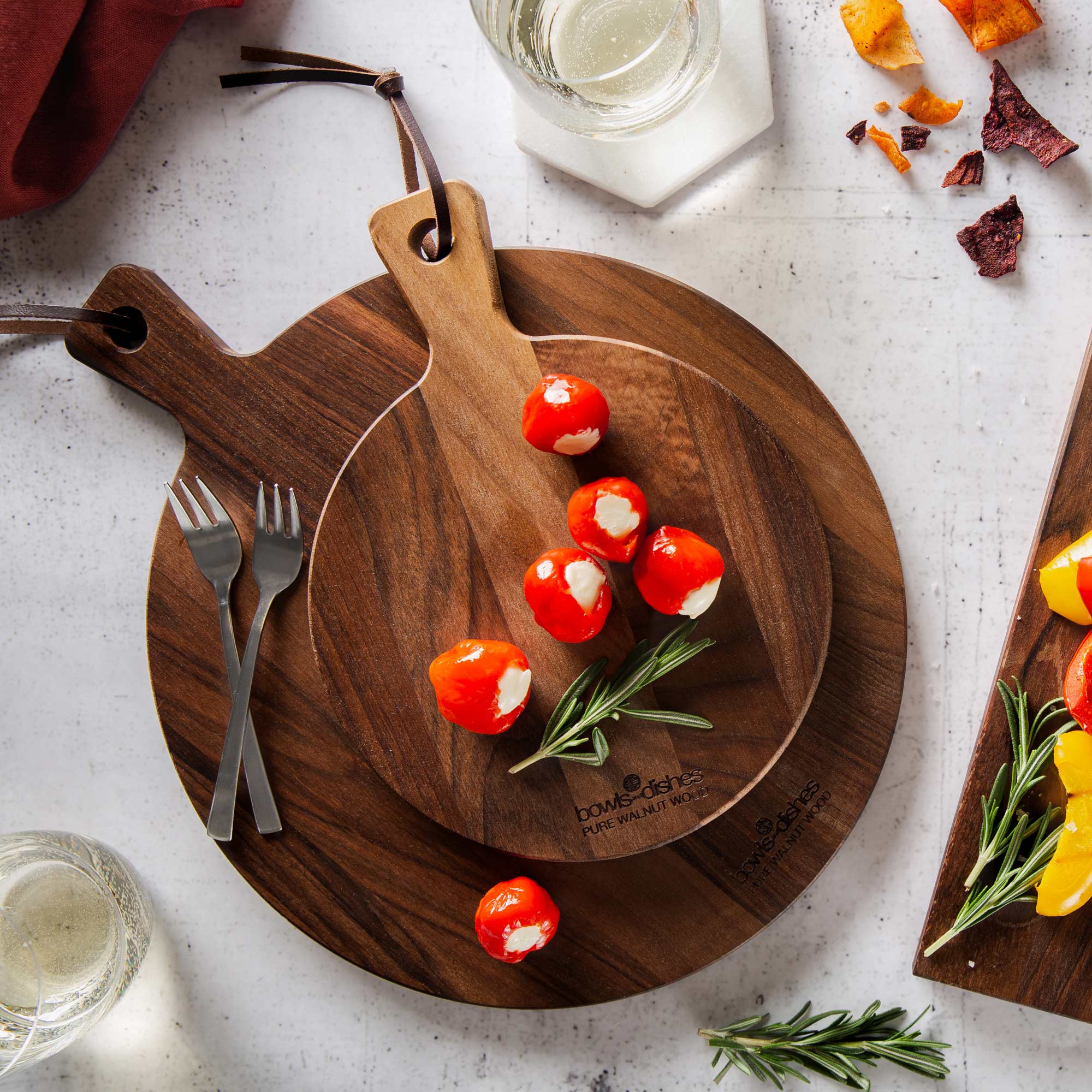 Pure Walnut Wood Serveerplank rond Ø 30 x 1,8 cm
