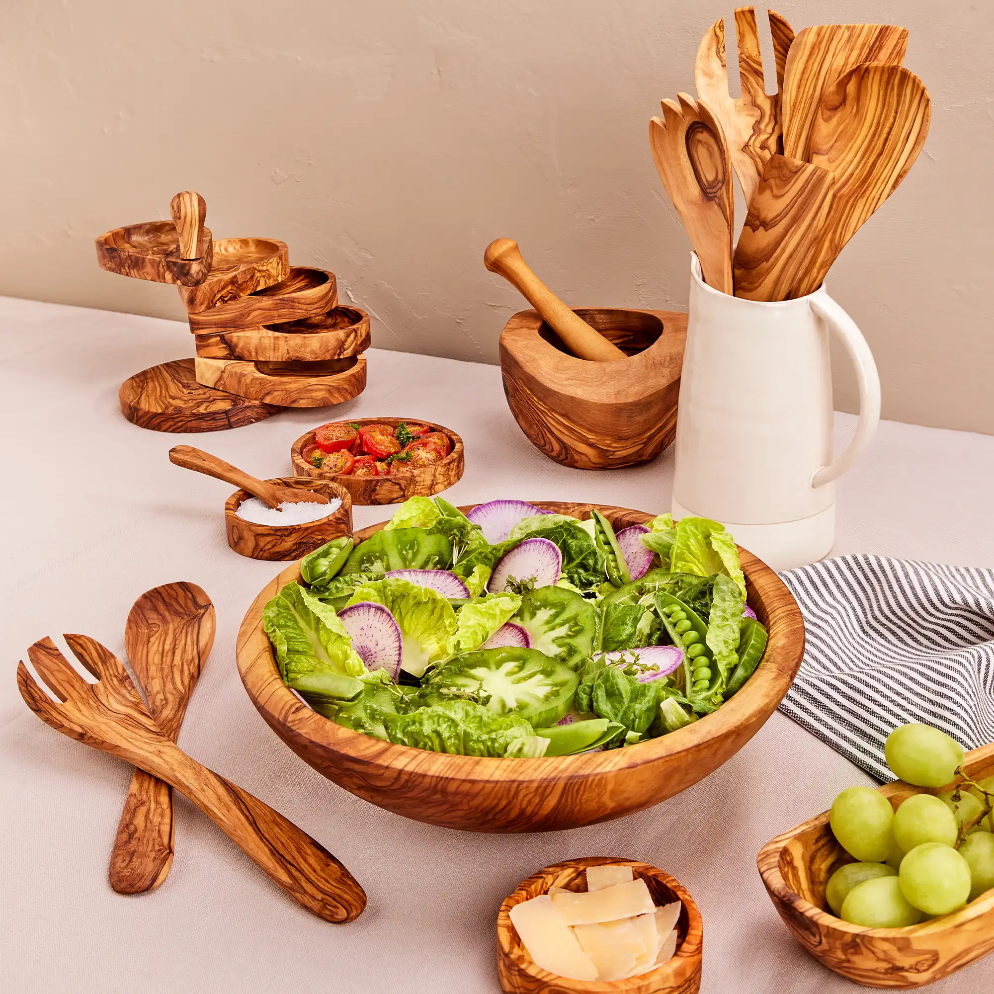 Bowls-Dishes-homepage-houten-keukengerei