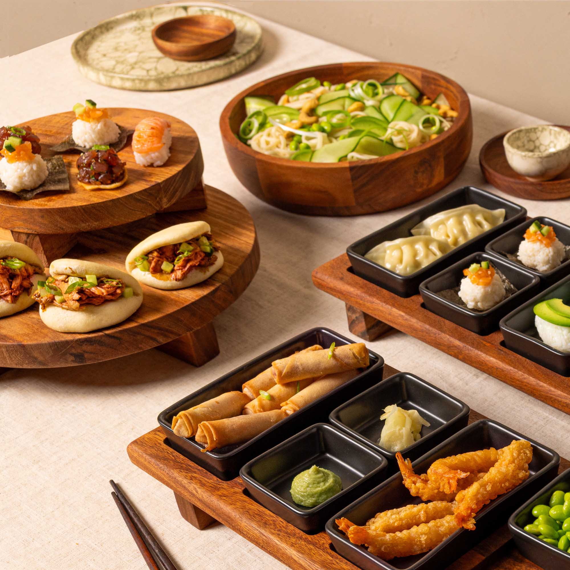 Pure Acacia Wood Borreltray 69cm 7-vaks met schaaltjes zwart